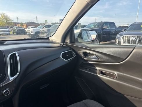 Used 2022 Chevrolet Equinox LT FWD image 20