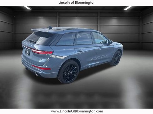 New 2025 Lincoln Corsair Reserve w/ Equipment Group 202A image 7