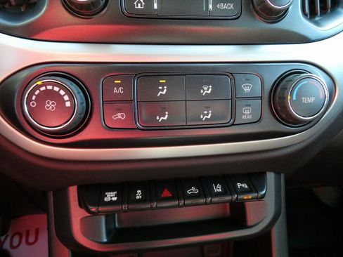 Used 2020 Chevrolet Colorado LT w/ Safety Package AWD/4WD image 26