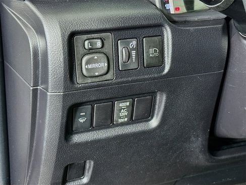 Used 2021 Toyota 4Runner SR5 Premium image 10