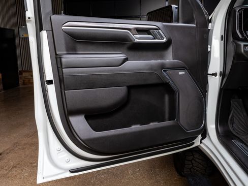 Used 2022 Chevrolet Silverado 1500 LTZ w/ LTZ Premium Texas Edition image 35