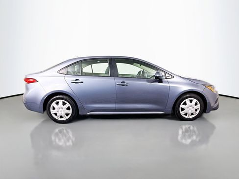 Used 2021 Toyota Corolla LE FWD image 11