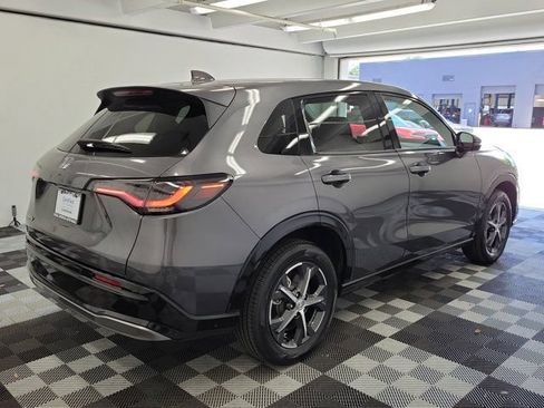 Certified 2025 Honda HR-V EX-L image 6