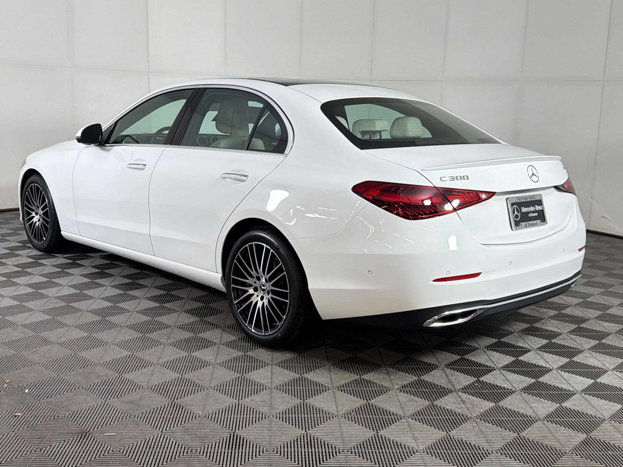 Used 2026 Mercedes-Benz C 300 4MATIC Sedan image 3