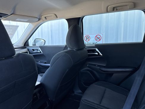 Used 2022 Mitsubishi Outlander ES image 25