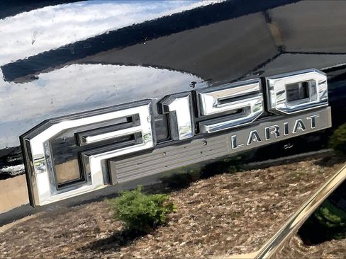 Used 2018 Ford F150 Lariat w/ Equipment Group 502A Luxury AWD/4WD image 10