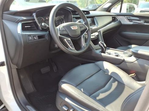 Used 2020 Cadillac XT5 Premium Luxury FWD image 12