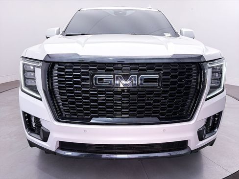 Used 2023 GMC Yukon XL Denali Ultimate AWD/4WD image 16