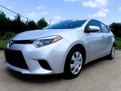 Used 2014 Toyota Corolla LE image 9