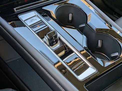 New 2026 Volkswagen Atlas SEL Premium R-Line image 25