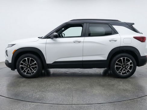 Used 2025 Chevrolet TrailBlazer LT image 5