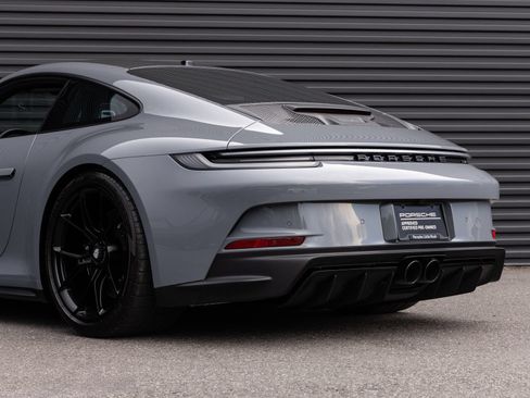 Certified 2024 Porsche 911 GT3 RWD image 11