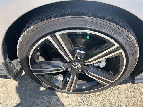 Used 2025 Honda Accord Sport image 9