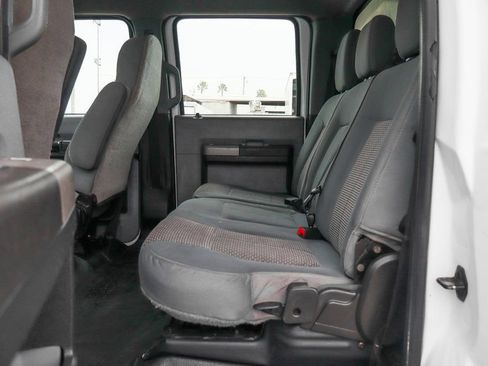 Used 2016 Ford F650 2WD Crew Cab Super Duty image 40