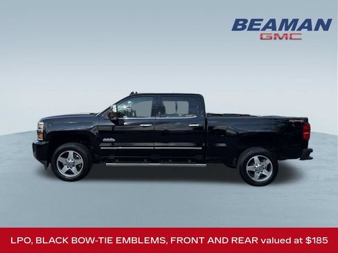 Used 2017 Chevrolet Silverado 2500 High Country AWD/4WD image 4