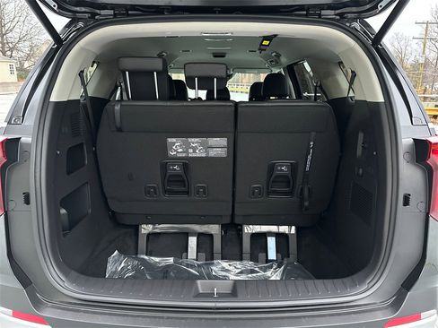 New 2026 Kia Carnival EX image 6