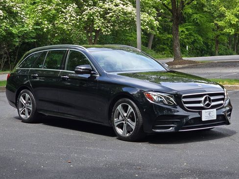 Used 2019 Mercedes-Benz E 450 4MATIC Wagon w/ Premium Package image 8