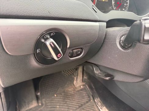 Used 2013 Volkswagen Jetta SEL FWD image 18