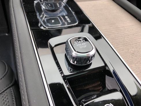 New 2026 Volvo XC90 B6 Plus w/ Protection Package Premier AWD/4WD image 30