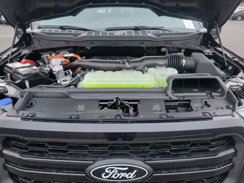 New 2025 Ford F150 Lariat w/ Equipment Group 502A High image 38