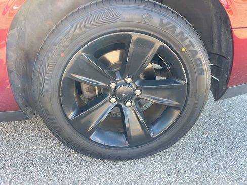 Used 2020 Dodge Challenger SXT RWD image 43