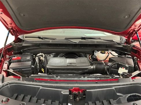 Used 2022 Chevrolet Suburban RST w/ Luxury Package image 11