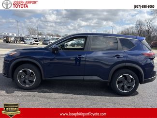 Used 2025 Nissan Rogue SV video 1