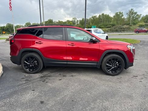 Used 2023 GMC Terrain SLE w/ Driver Convenience Package AWD/4WD image 6