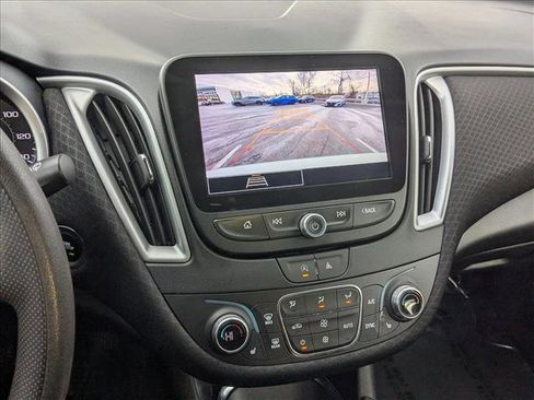Used 2023 Chevrolet Malibu LT image 13