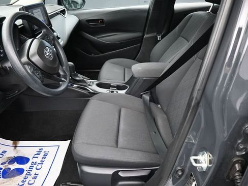 Used 2025 Toyota Corolla LE image 11