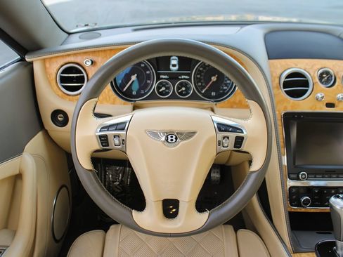 Used 2016 Bentley Continental GT AWD/4WD image 22