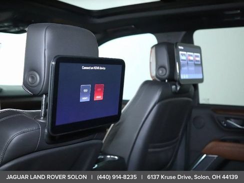 Used 2023 GMC Yukon XL Denali Ultimate AWD/4WD image 30