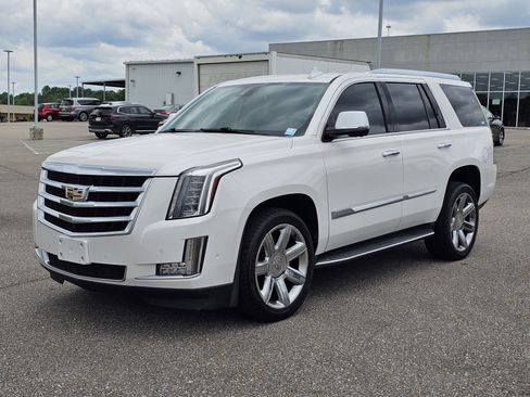 Used 2020 Cadillac Escalade Luxury AWD/4WD image 1