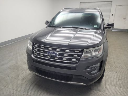 Used 2017 Ford Explorer XLT AWD/4WD image 15