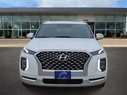 Used 2021 Hyundai Palisade Calligraphy image 2
