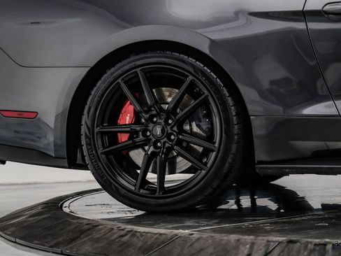 Used 2020 Ford Mustang Shelby GT500 w/ Technology Package RWD image 89