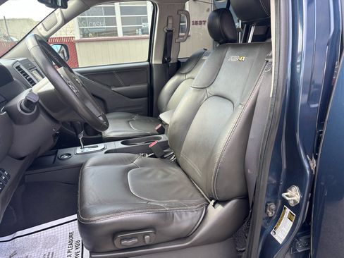 Used 2020 Nissan Frontier PRO-4X image 6