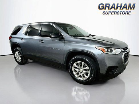 Used 2020 Chevrolet Traverse LS FWD image 1