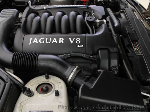 Used 2002 Jaguar XK8 Convertible RWD image 40