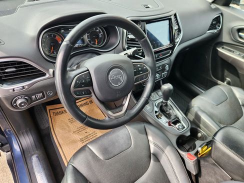 Used 2019 Jeep Cherokee Limited AWD/4WD image 25