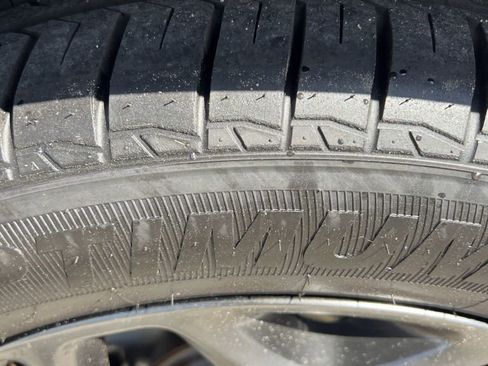 Used 2016 Chrysler 300 S image 19