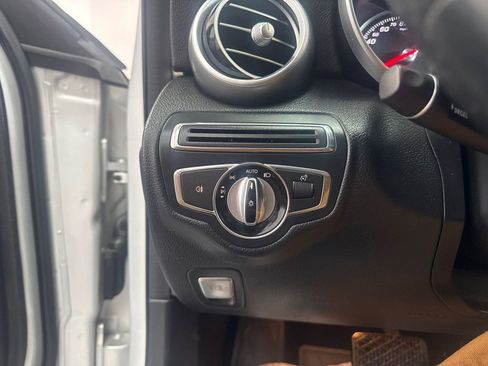 Used 2015 Mercedes-Benz C 300 4MATIC Sedan image 11