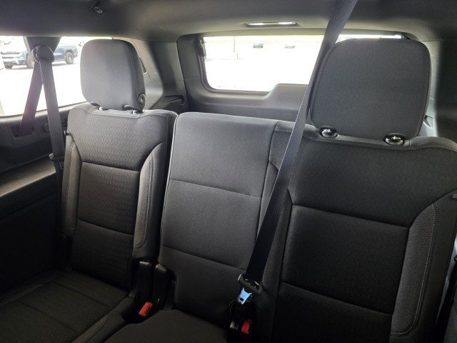 Used 2025 Chevrolet Suburban LS AWD/4WD image 13
