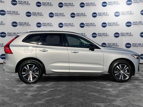 Used 2024 Volvo XC60 B5 Core image 6