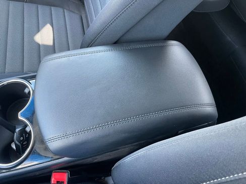 Used 2016 Ford Edge SE AWD/4WD image 45