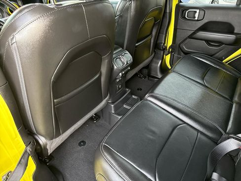 Used 2023 Jeep Wrangler Unlimited Sahara w/ Cold Weather Group image 31