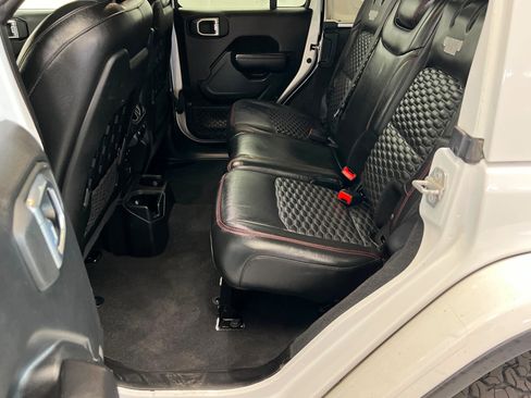 Used 2021 Jeep Wrangler Unlimited Rubicon AWD/4WD image 21