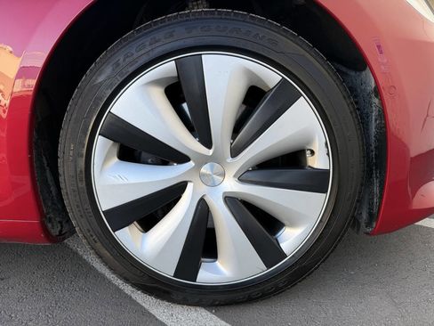 Used 2020 Tesla Model S Long Range Plus image 32