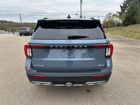 New 2026 Ford Explorer Active w/ Active Comfort Package image 3