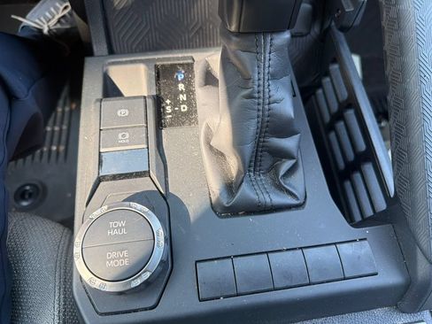 Used 2025 Toyota 4Runner SR5 RWD image 13